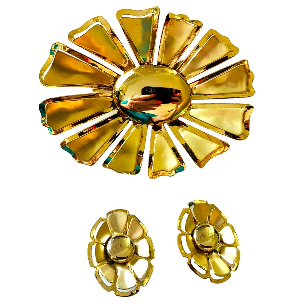VTG 60’s Gold tone Earrings/Brooch
